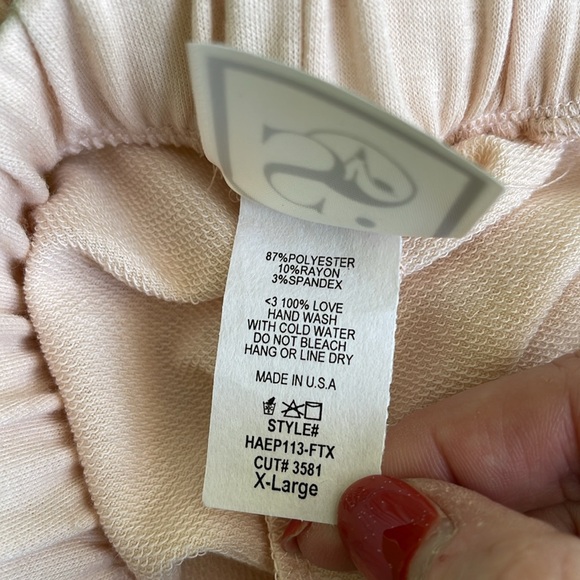 Simply Obsessed Hank & Henry Beige Sweatpants NWT - Picture 4 of 7